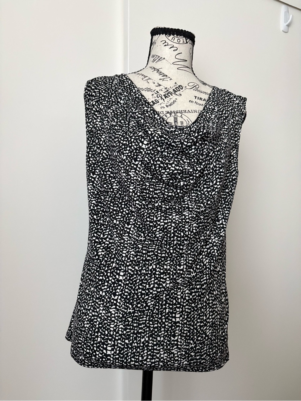 Ford Black & White Sleeveless Printed Tank Top